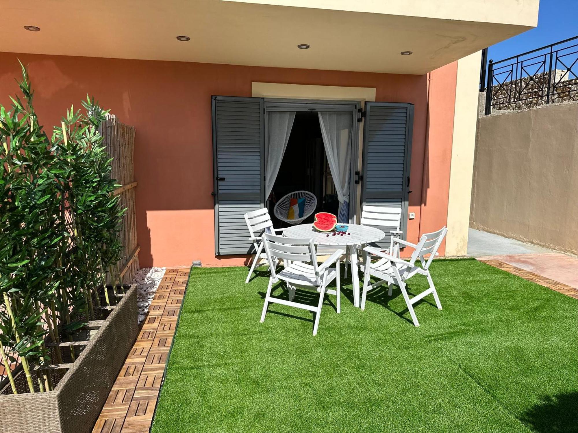 Lotus Studio Apartment North Lixouri Esterno foto